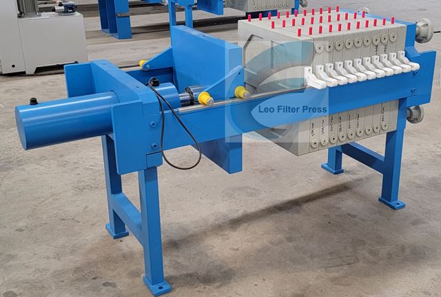 Manual Filter Press,Small Size Manual Filter Press,Manual Hydraulic Manual Operation J Press Filter Press from Leo Filter